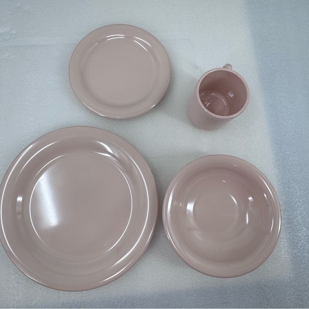 VINTAGE 4 Pcs TUPPERWARE MELAMINE DISH SET  Pink Plate Bowl Coffee Drink Cup - Picture 2 of 14